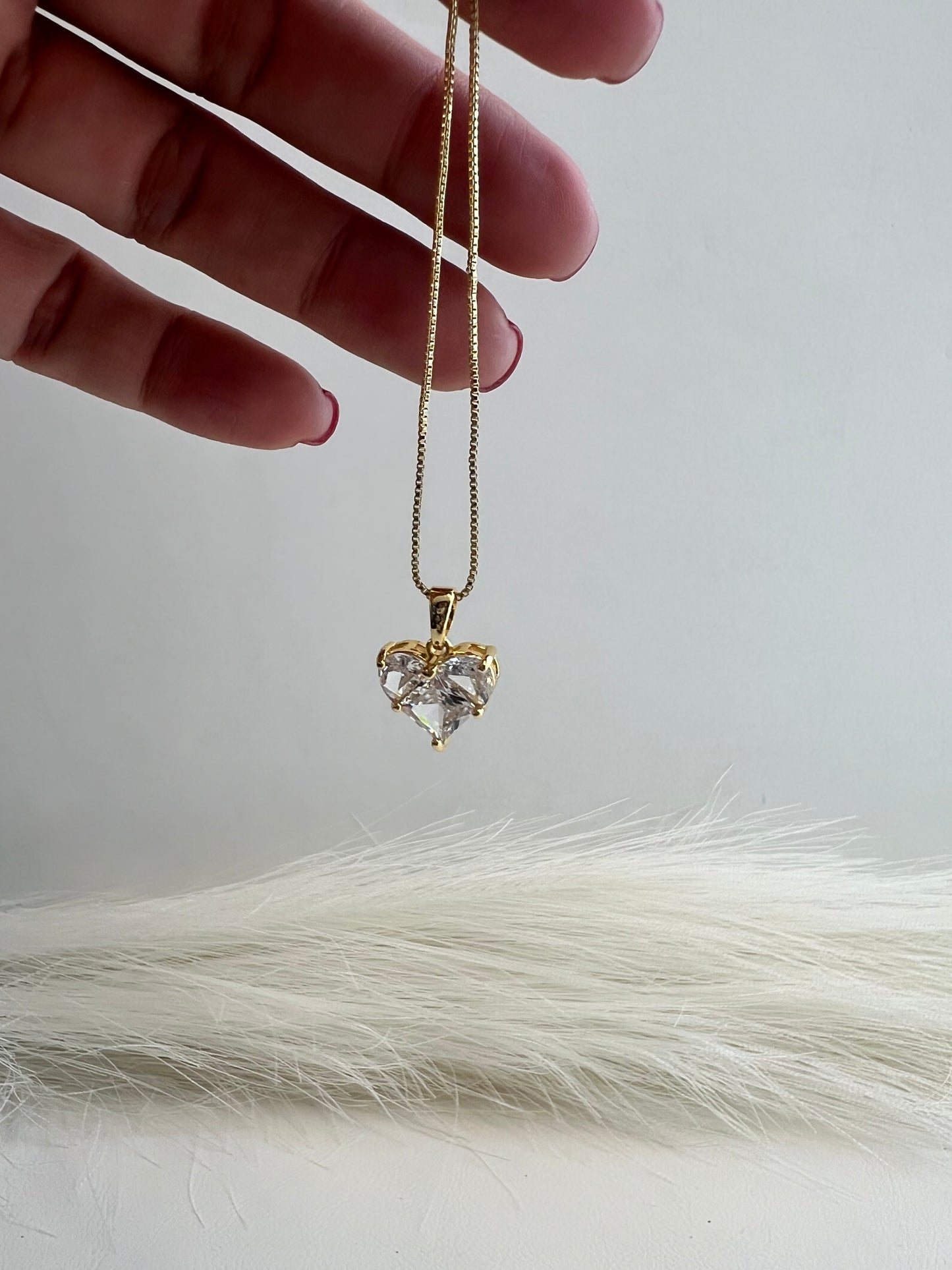 CRISTAL CORA NECKLACE