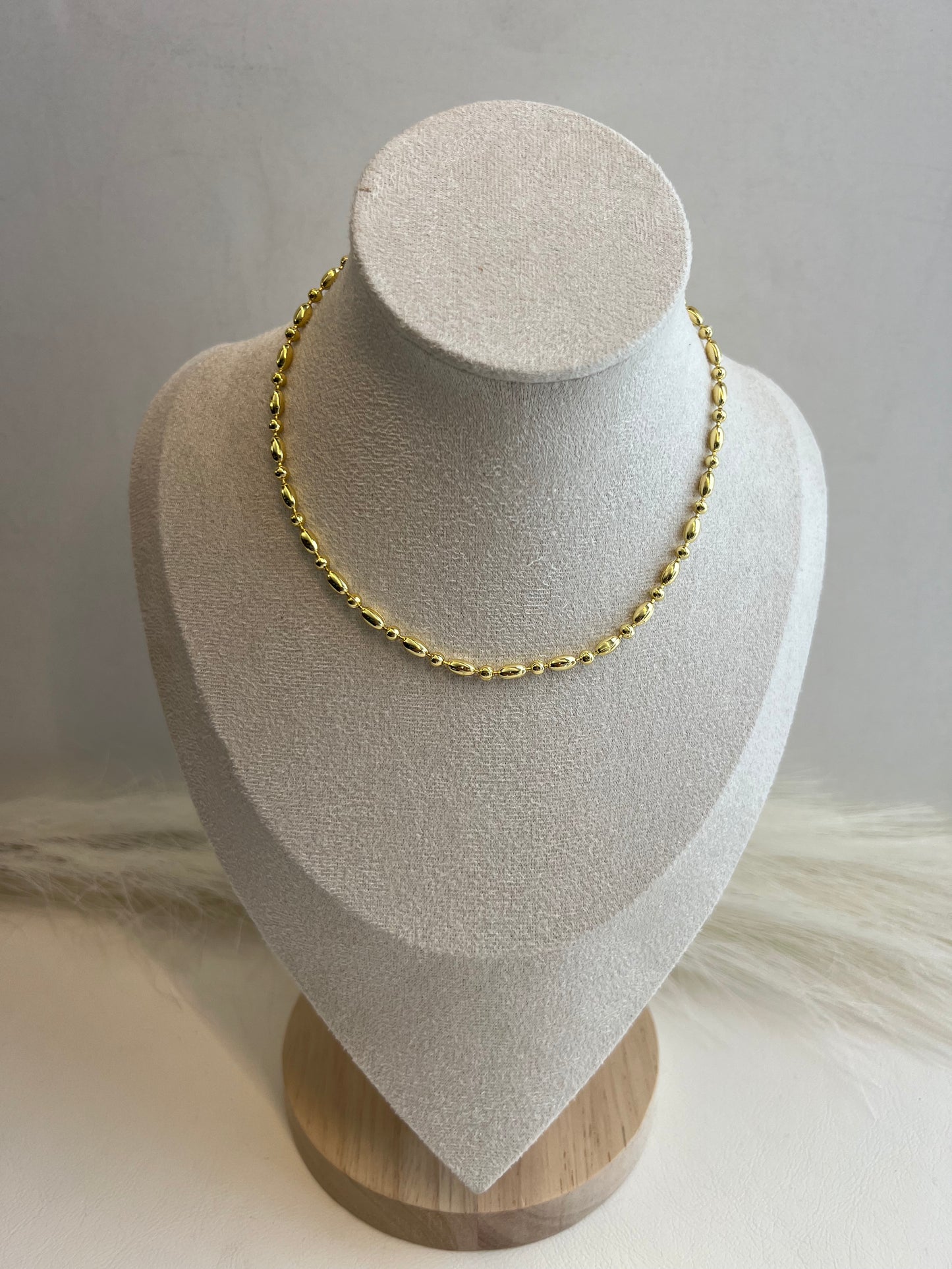 LORE NECKLACE