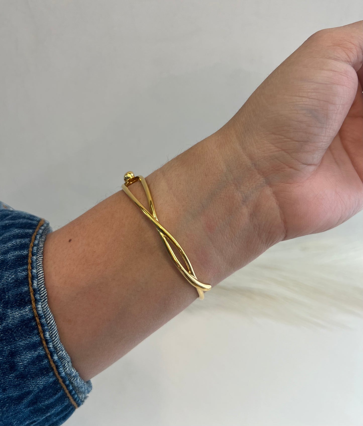 GOLD BANGLE