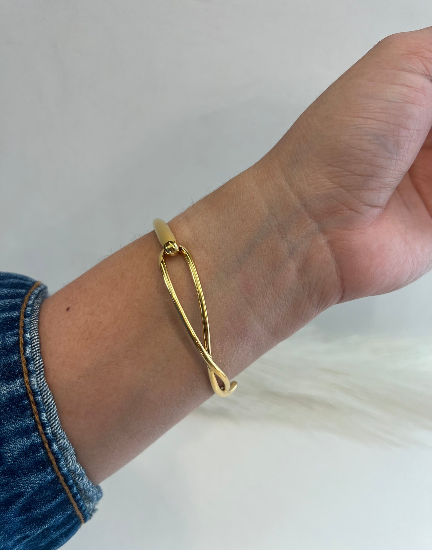 GOLD BANGLE