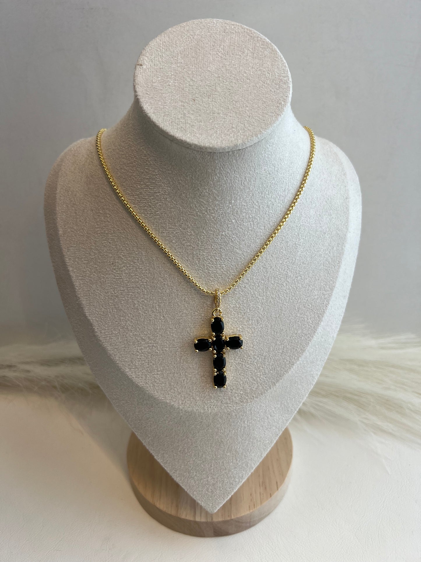 CRUZ NECKLACE